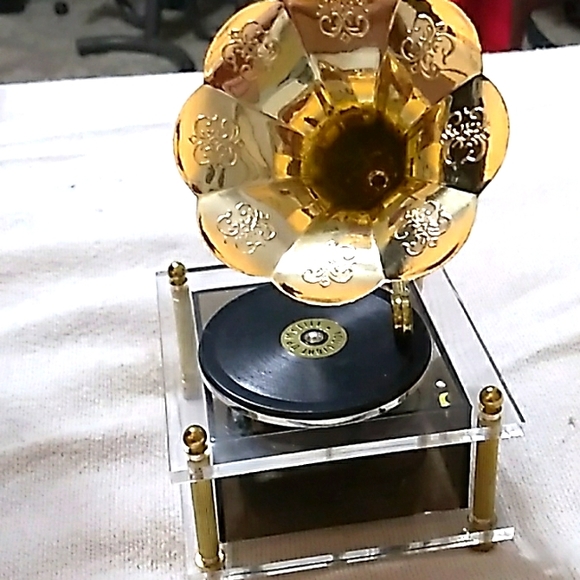 0 Other - Old-time music box